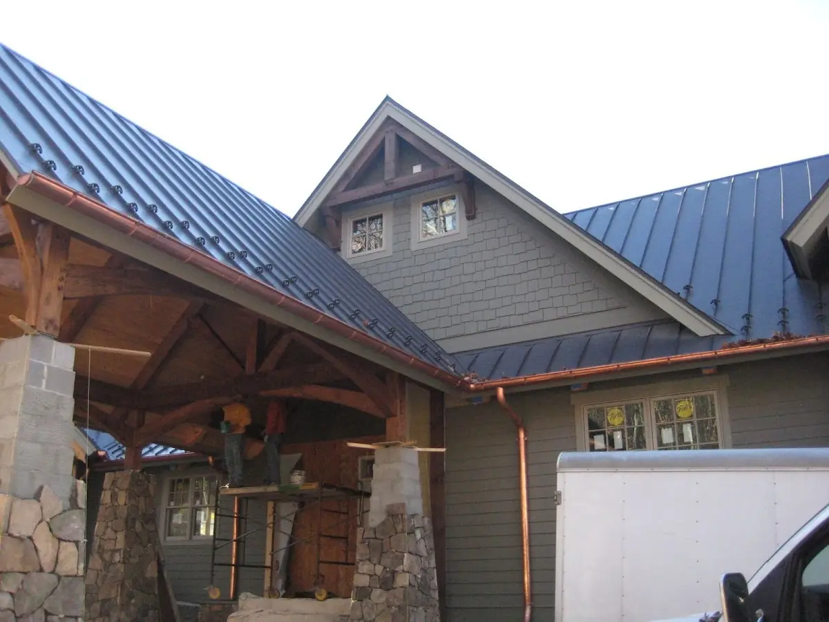 Craftsman Roofing team delivering quality roofing work in Pointe Tapatio